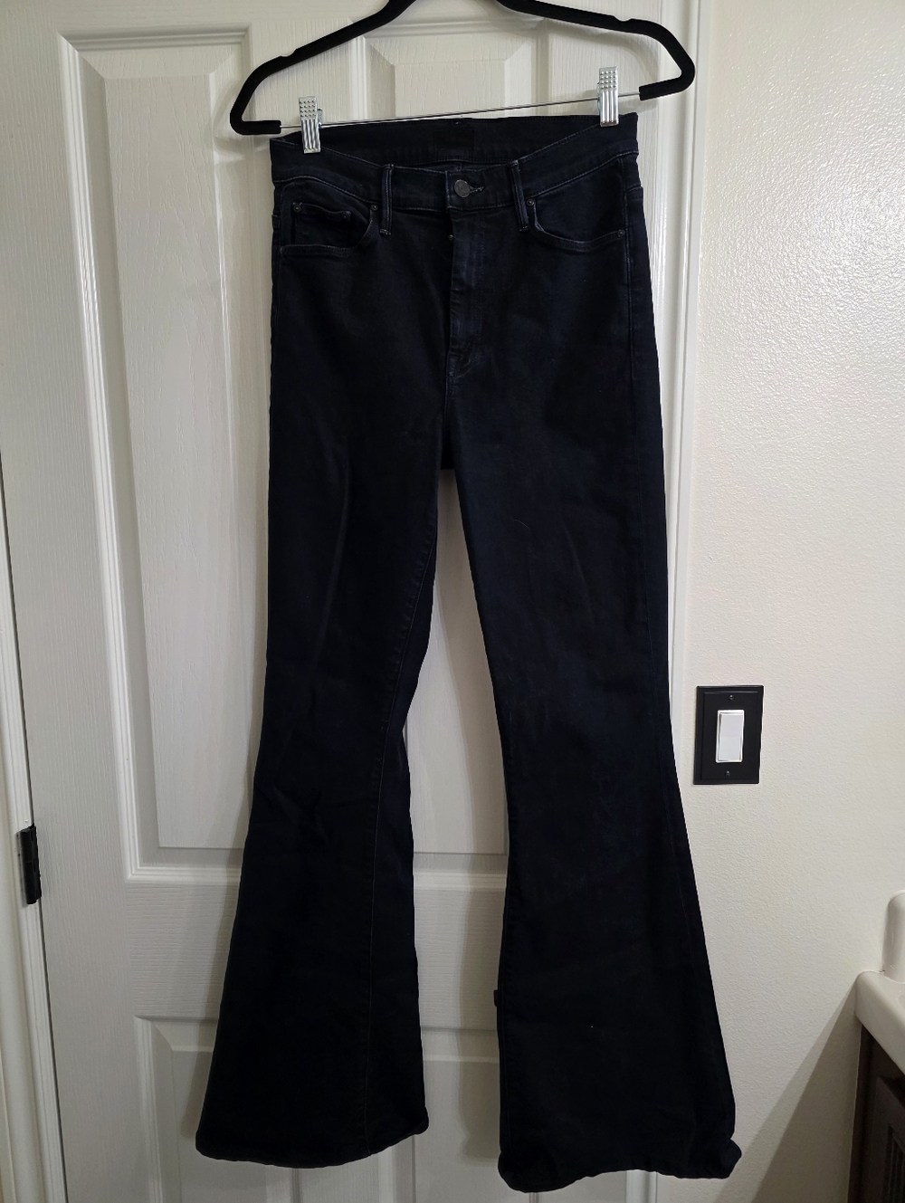 MOTHER The Super Cruiser Black High Rise Flare Jeans Size 28